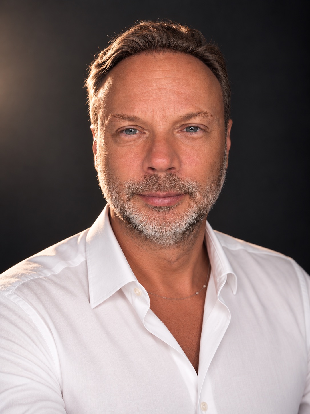 Pascal Grégoire, auteur, metteur en scène, comédien et producteur